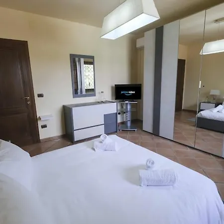 Luxury Pool & Garden Pisa