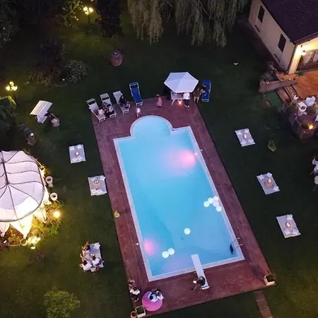 Luxury Pool & Garden *