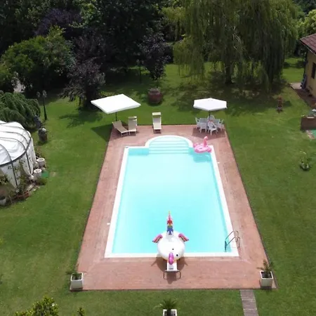 Luxury Pool & Garden Villa Pisa